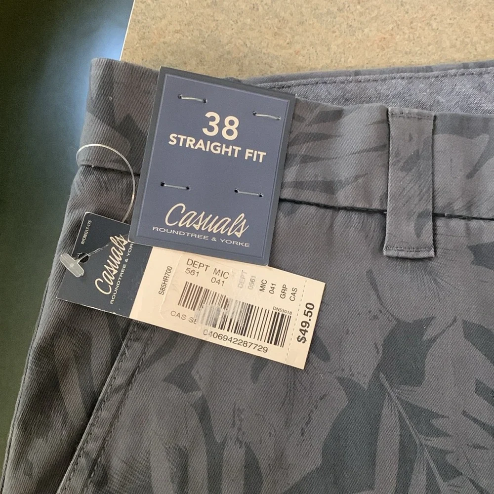 Roundtree and Yorke Casual Shorts